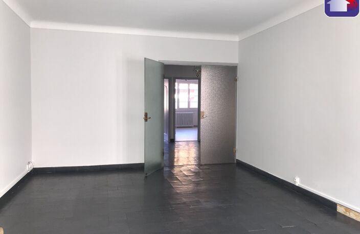 Location appartement 3 pièces 96 m² à Lavelanet (09300) — photo 2