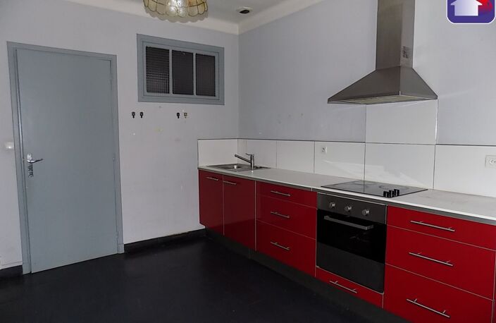 Location appartement 3 pièces 96 m² à Lavelanet (09300) — photo 4