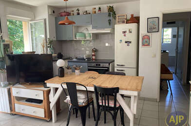 Appartement 3 pièces 650 €