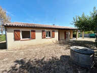 Maison 4 pièce(s) plus bureau, de plain pied et avec garage. — photo 2