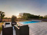 Découvrez cette maison récente de 150m² avec piscine. — photo 4
