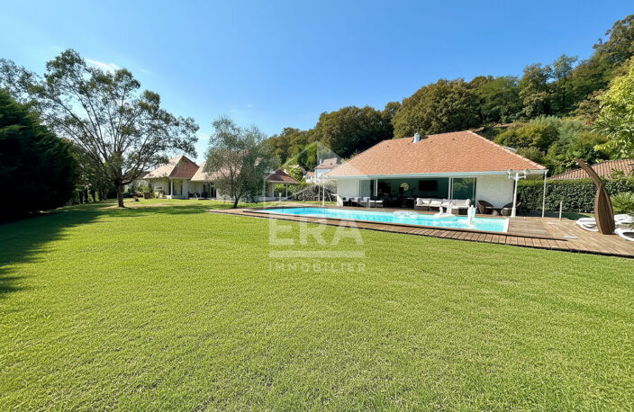 PAU - BIZANOS : Maison de prestige de plus de 170m2, avec grand jardin, piscine, dépendances — photo 4