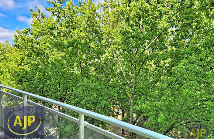 Appartement  T4 Rond Pt de Rennes — photo 3