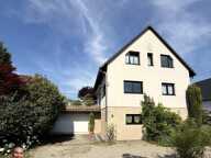 Superbe maison moderne disposant d'un jardin avec piscine hors-sol, d'un double garage et d'un appartement indépendant ! — photo 3