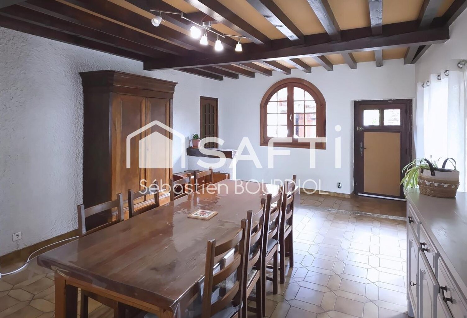Maison spacieuse — photo 1