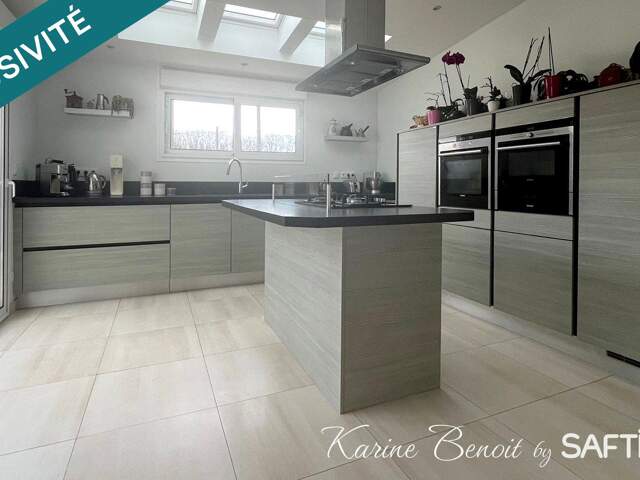 Coeur de ville, belle maison familliale renovation contemporaine , avec une cuisine de rêve ! — photo du bien