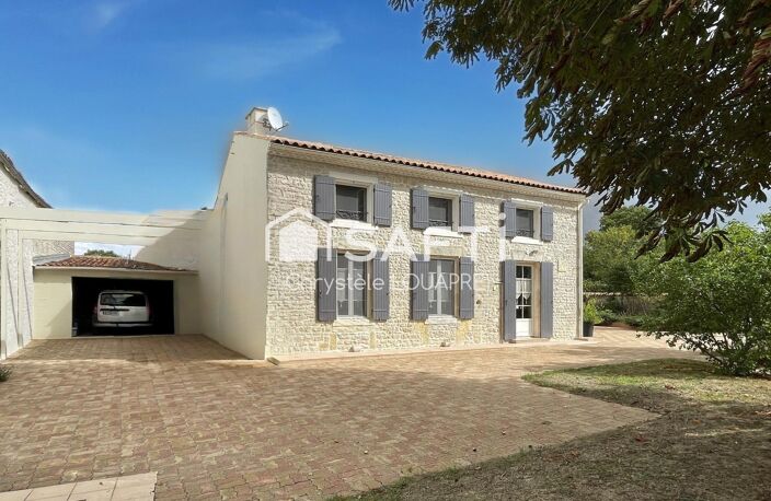 Une maison fonctionnelle, lumineuse et pleine de charme, à découvrir sans tarder ! — photo 2