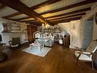 Une maison fonctionnelle, lumineuse et pleine de charme, à découvrir sans tarder ! — photo 4