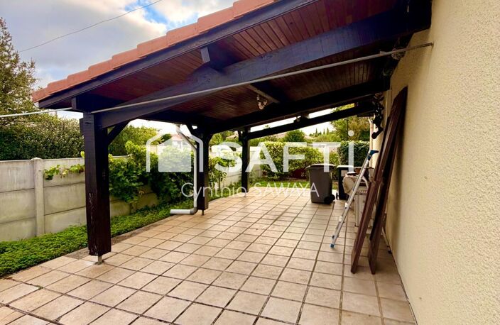 Belle maison à rafraîchir avec garage, terrasse couverte et cabanon — photo 4