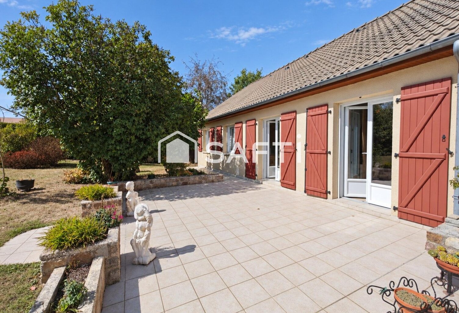 Pavillon de 82 m² avec jardin paysagé et terrasse. — photo 1