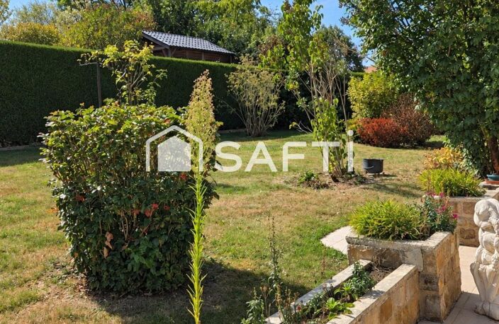 Pavillon de 82 m² avec jardin paysagé et terrasse. — photo 3