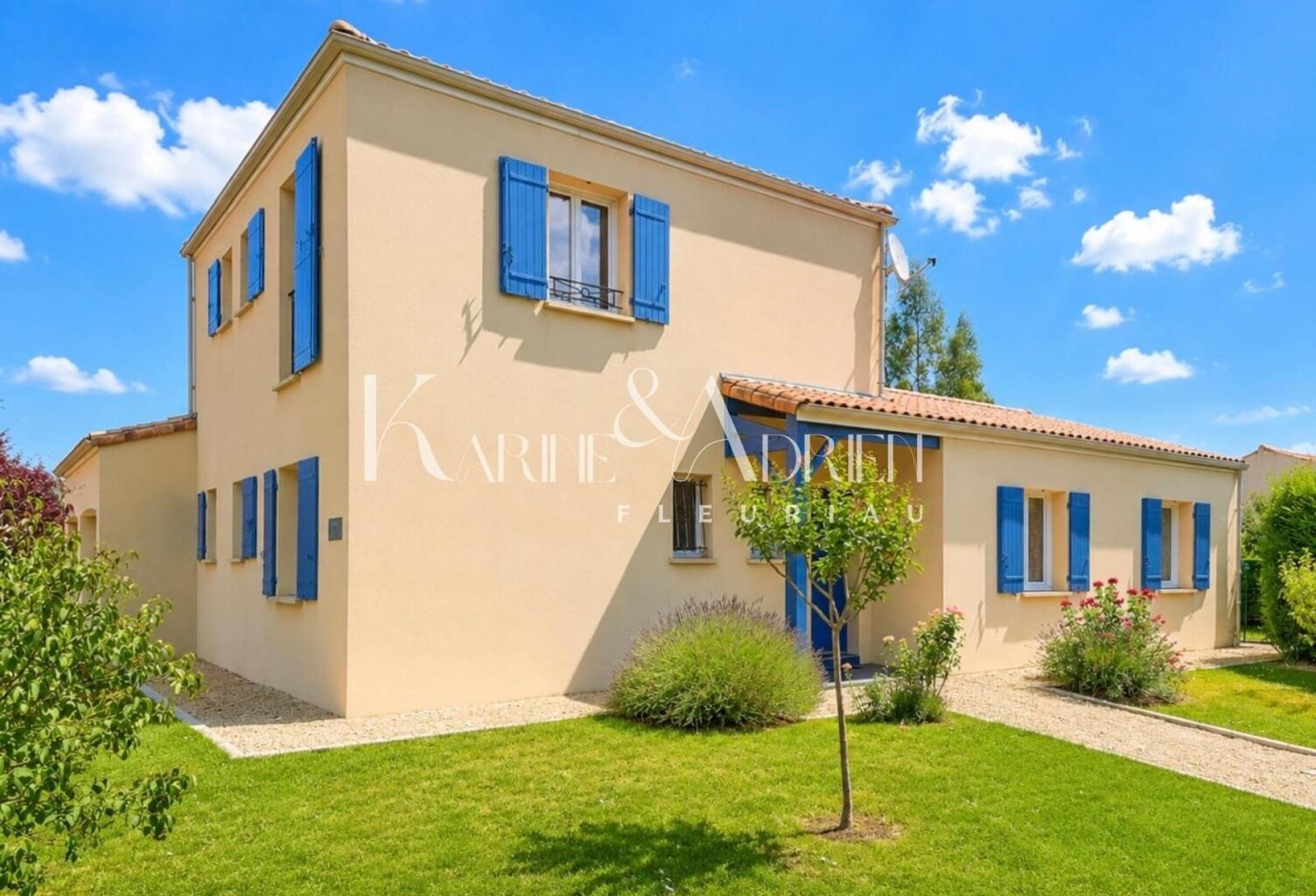 Villa avec vie de plain-pied, jardin et double garage — photo 1