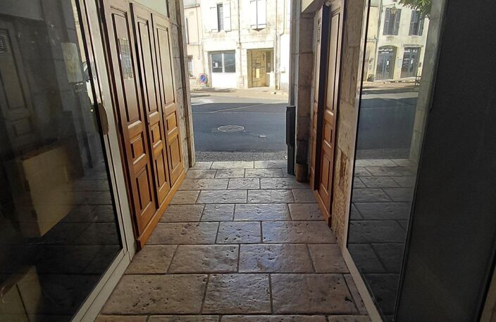 Immeuble de rapport 8 lots Place du marché Mareuil — photo 4