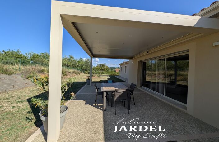 Villa récente de 153 m² de plain pied avec piscine — photo 3