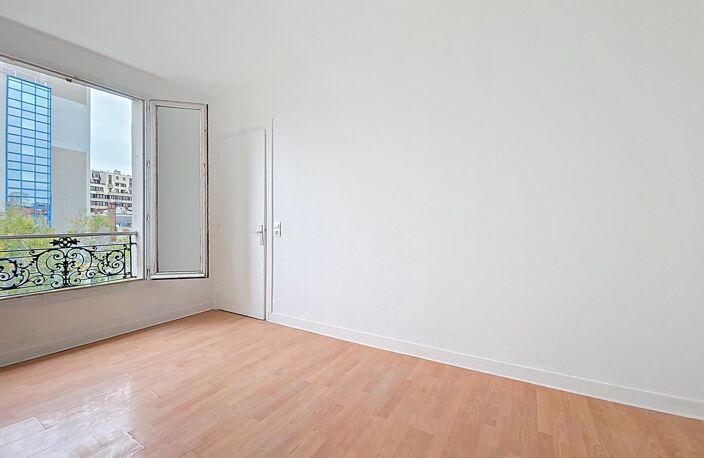 APPARTEMENT 2-3 PIECES PARC DE LA VILLETTE — photo 5