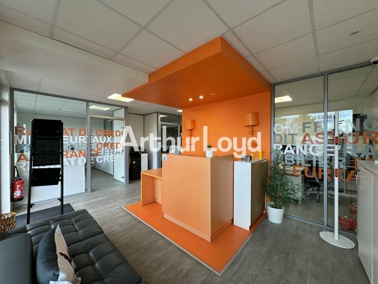 à LOUER — photo 1