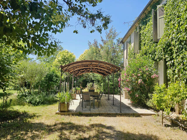 Authentique mas en pierre avec atelier d'art de caractère situé à Cardet — photo du bien