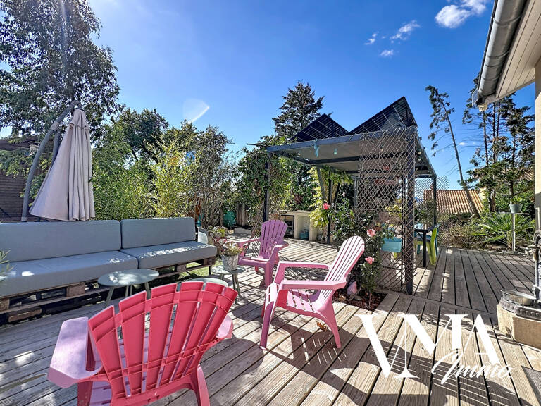 Val d'Oingt / Maison de 120m2 sur une parcelle de terrain de — photo 1
