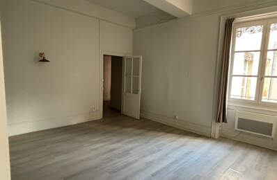 Appartement T3 de 128m2 à louer Villefranche centre — photo du bien