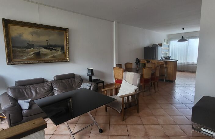 Vente Maison de ville 8 pièces — photo 2