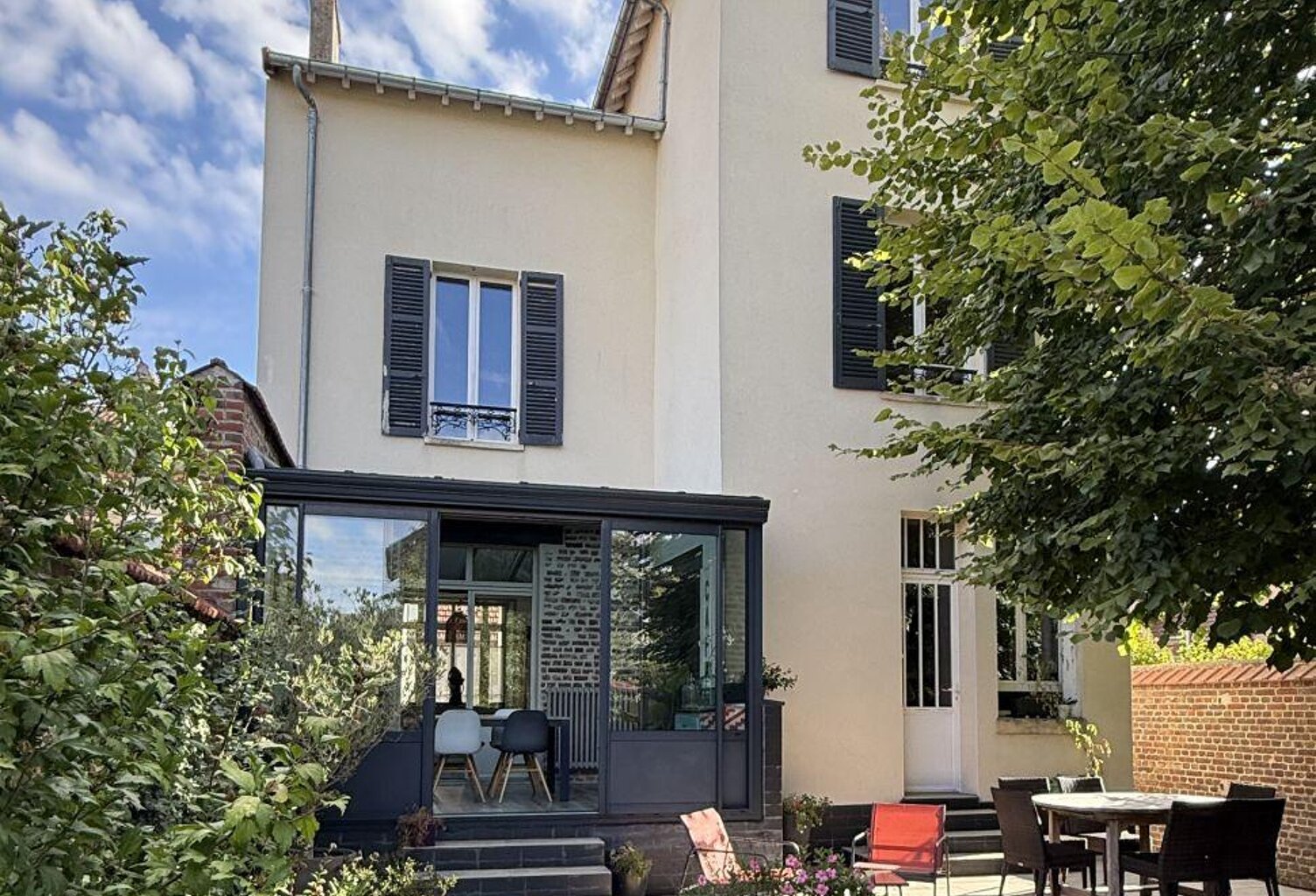 Vente Maison/villa 8 pièces — photo 1