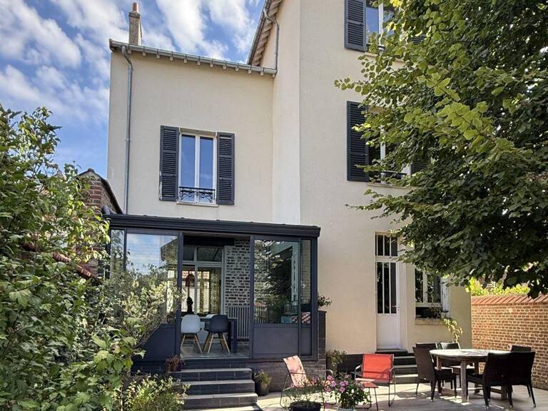 Vente Maison/villa 8 pièces — photo 1