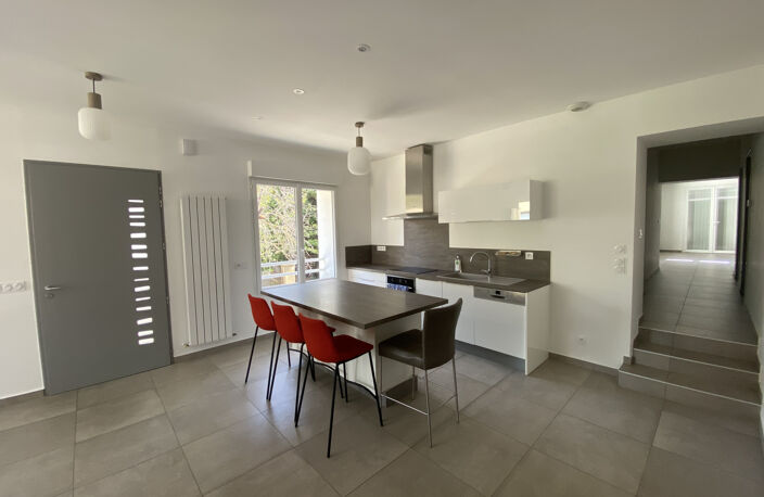 Maison T4 coeur de village - Saint Mathieu de Tréviers — photo 4