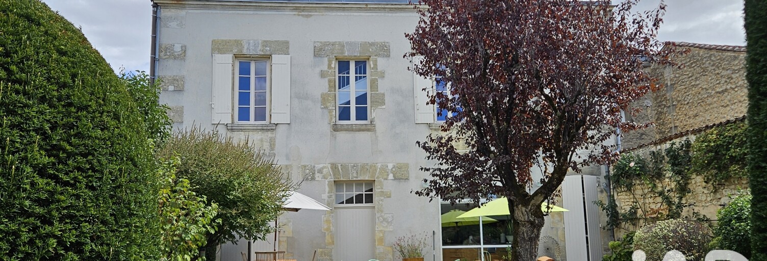 Maison 12 Pièces 326 m² à vendre à Cognac (16100)