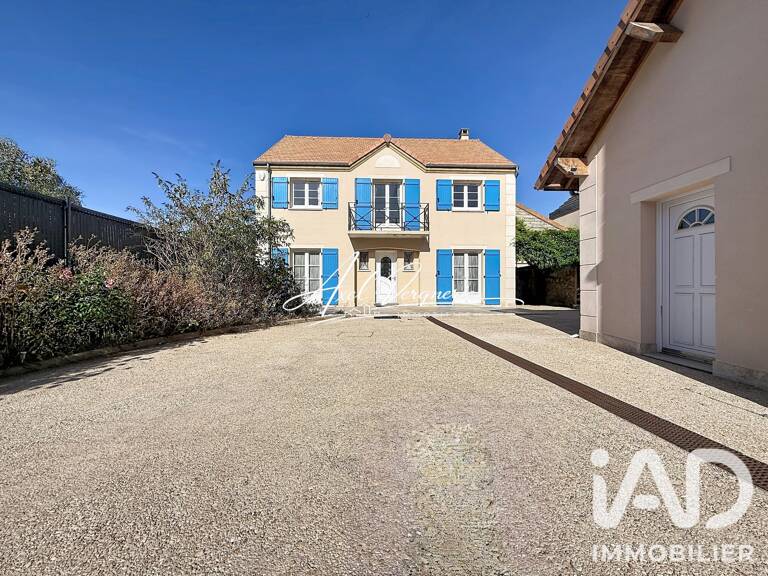 Vente Maison/villa 8 pièces — photo 1