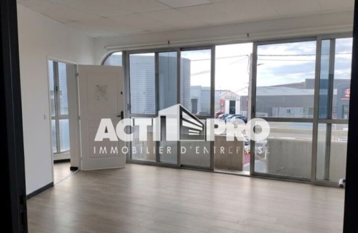 Bureaux à louer — photo 2