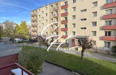 Grenoble - T3 + C - Ravalé et isolé — photo du bien