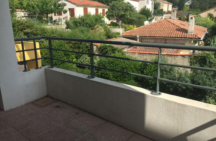 Résidence récente VERT BEAUMONT - T2 40,75m² - Terrasse de 8,1 m² et place de parking — photo 2