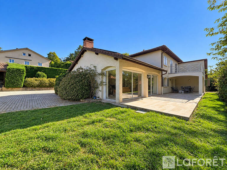 Maison familiale  253 m²  12 pièces ? Montbernier, Bourgoin-Jallieu — photo 1