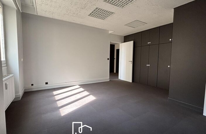 LOCATION LOCAL PROFESSIONNEL RODEZ — photo 4