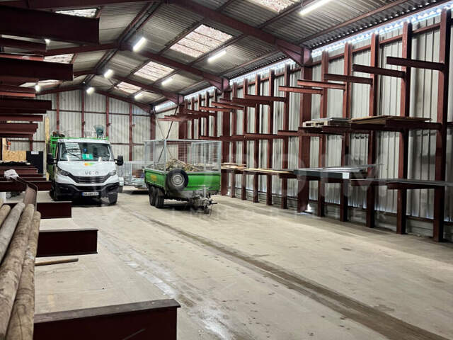 AUXERRE - LOCAL DE STOCKAGE OU D'ACTIVITE DE 270M² - — photo du bien