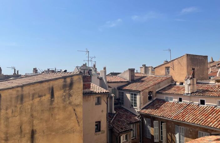 Duplex de charme T3/T4 de 105 m² au cœur du Vieil Aix avec vue dégagée — photo 2