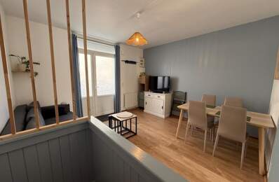 À 300 m de la plage, appartement 2 chambres entièrement rénové et vendu meublé — photo du bien