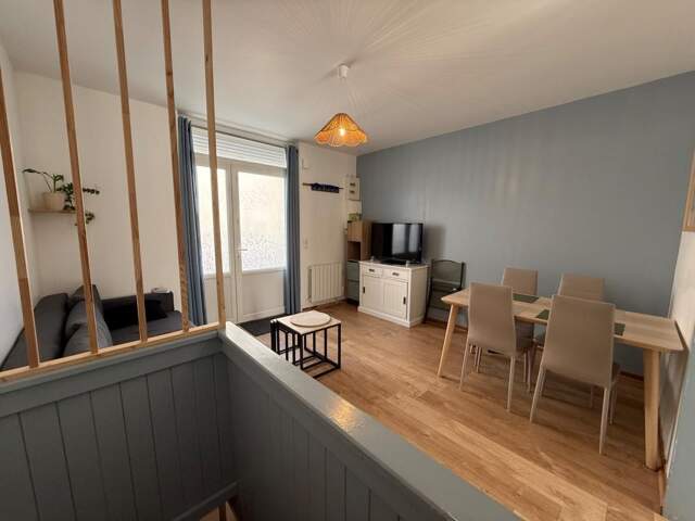 À 300 m de la plage, appartement 2 chambres entièrement rénové et vendu meublé — photo du bien