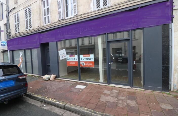 A VENDRE 110 M² DE BUREAUX DE PLAIN PIED A ROCHEFORT (17) — photo 3