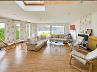 SAINT-QUENTIN – MAISON ENV.160 M2 – 3 CHAMBRES – COUR 280 M² – TERRASSE PLEIN SUD – 3 GARAGES — photo 2