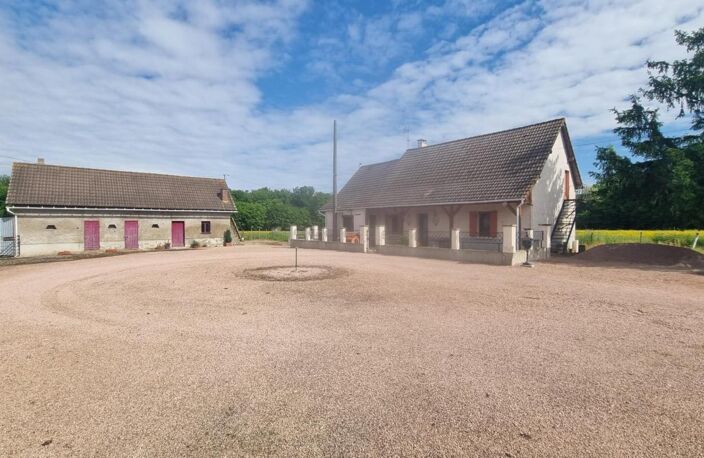 Corps de ferme avec maison d'habitation à 20km de Moulins — photo 2