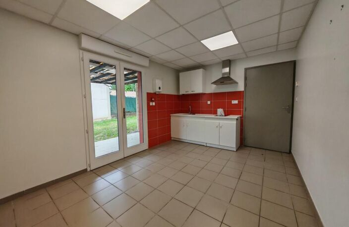 Locaux professionnels sur terrain de 1000 m² à EAUZE (32) — photo 3