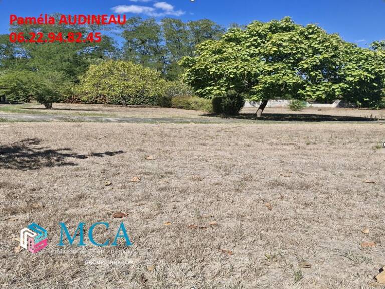 Terrain à bâtir à Arbanats (33640) — photo 1