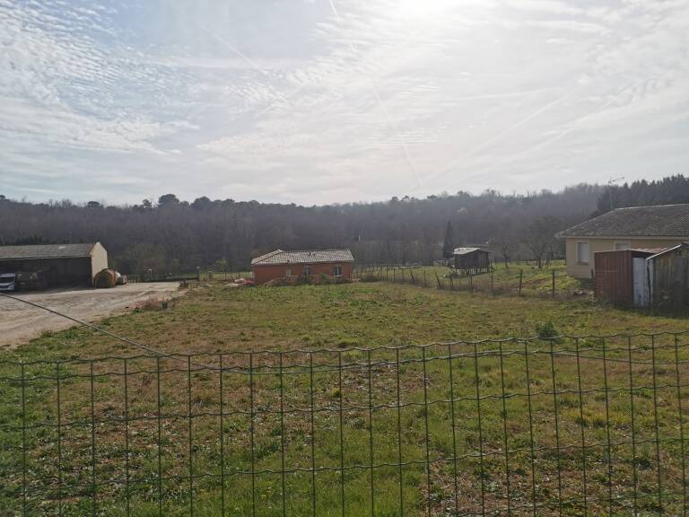 Terrain à bâtir à Capian (33550) — photo 1