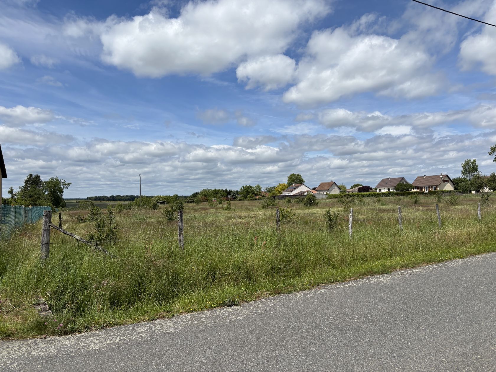 Terrain à bâtir de 1500 m² à SAINT-DIDIER-LA-FORET (03)