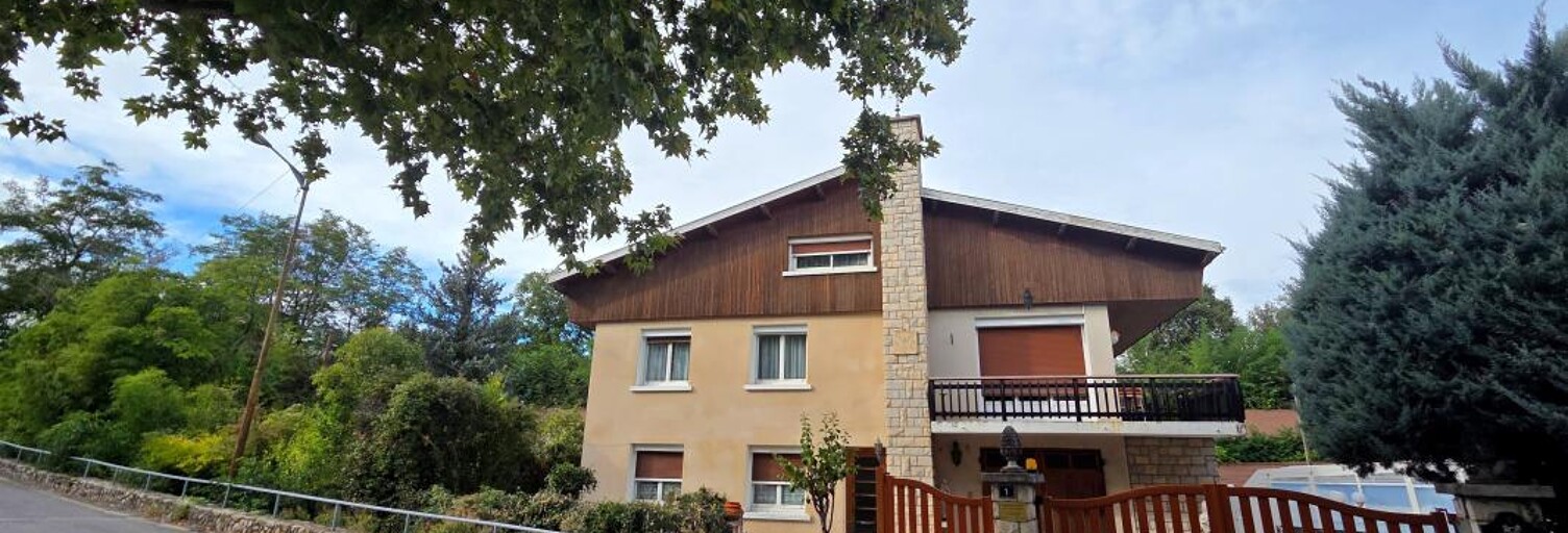 Maison 6 Pièces 201 m² à vendre à Laragne-Montéglin (05300)