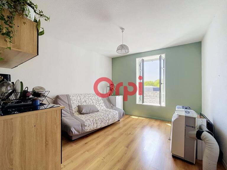 Appartement T2 en plein de centre de vichy idéal pour les étudiants toutes charges comprises ! — photo 1