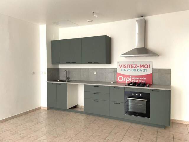 Appartement de 81m² à  Vendre à Vallon Pont d'Arc — photo du bien