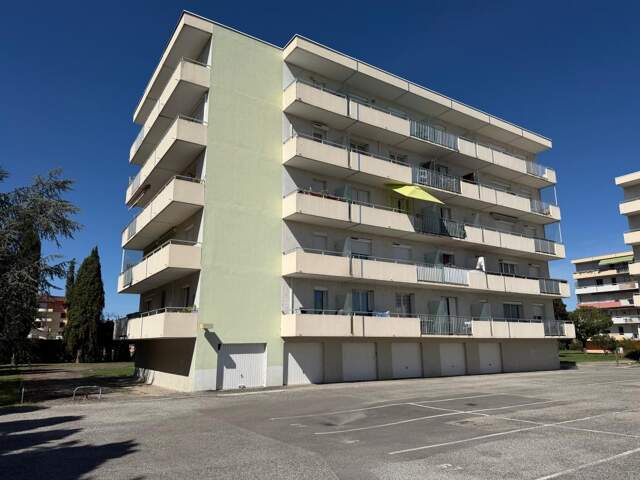 Appartement 2 Chambres, balcon, ascenseur, climatisé — photo du bien