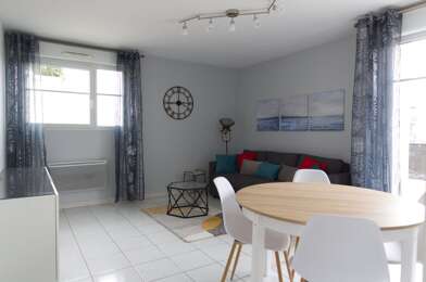 Appartement 3 pièces 1330 €